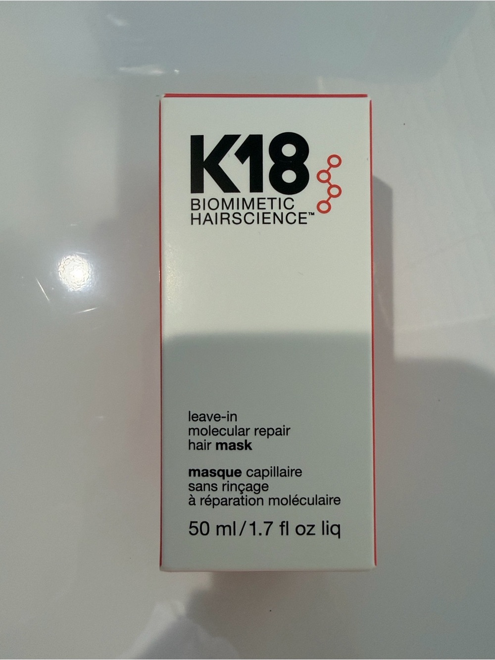 K18 Biomimetic Hairscience Leave-In Hair Mask – White & Red